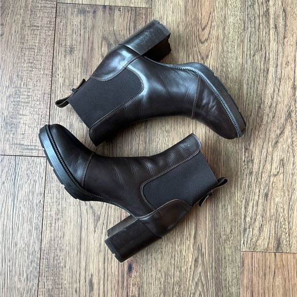Aquatalia Shoes - Aquatalia Chocolate Brown Leather Chelsea Boots Size 10.5